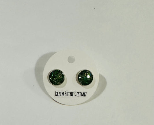 Green and Gold 8-10 mm Rezin Stud Earringz
